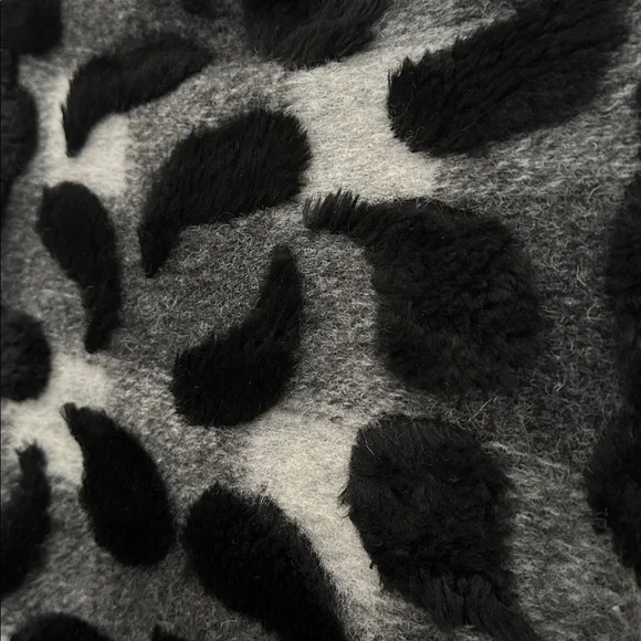 Rare Lorella Sgarbi Black White and Gray Wool Blend Patterned Faux Fur Vest Sz M - Picture 7 of 8
